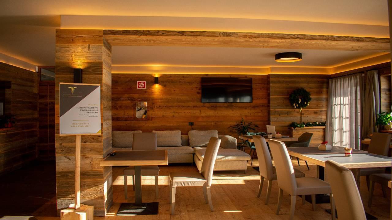 Hotel Leonard Nova Ponente Ngoại thất bức ảnh
