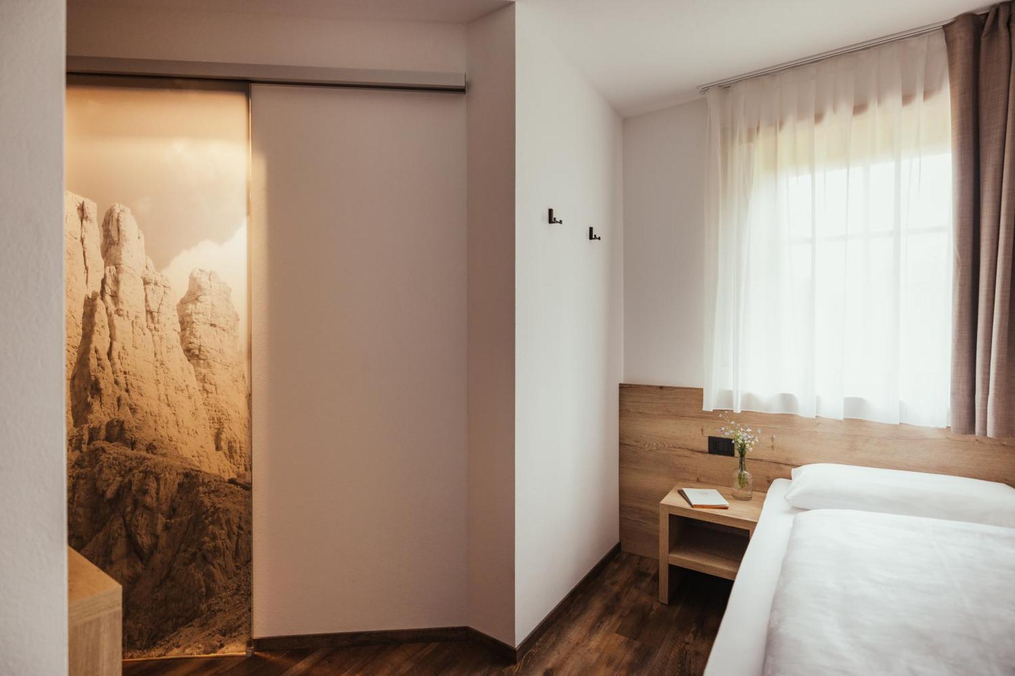 Hotel Leonard Nova Ponente Ngoại thất bức ảnh