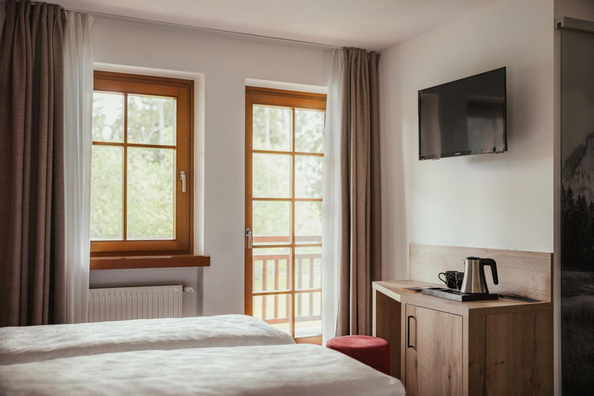 Hotel Leonard Nova Ponente Ngoại thất bức ảnh