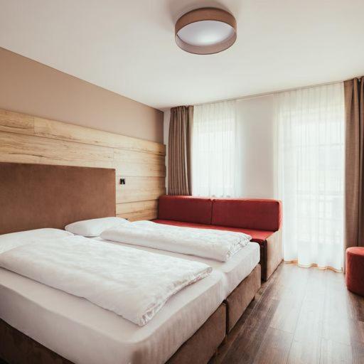 Hotel Leonard Nova Ponente Ngoại thất bức ảnh